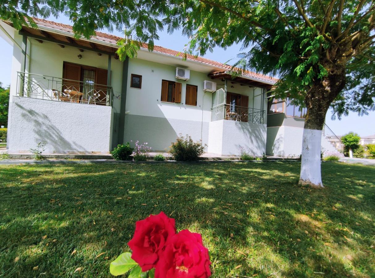 Zisis Garden Studios Ioannina Eksteriør billede