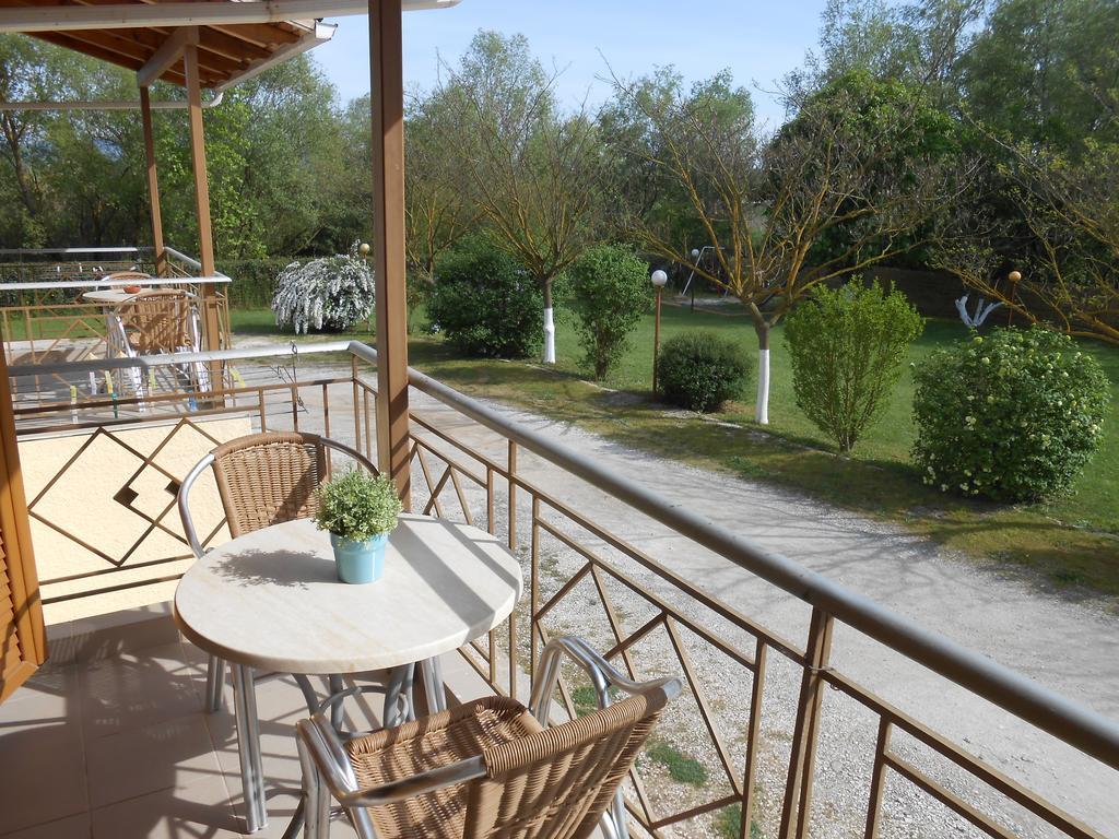 Zisis Garden Studios Ioannina Eksteriør billede