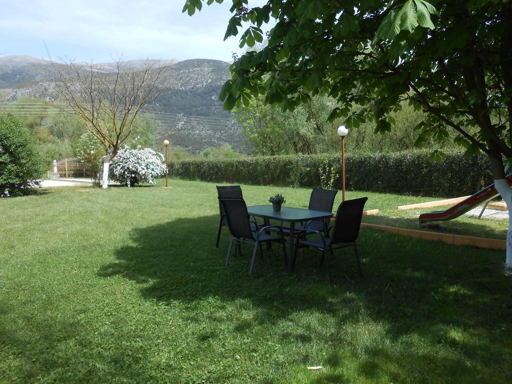 Zisis Garden Studios Ioannina Eksteriør billede